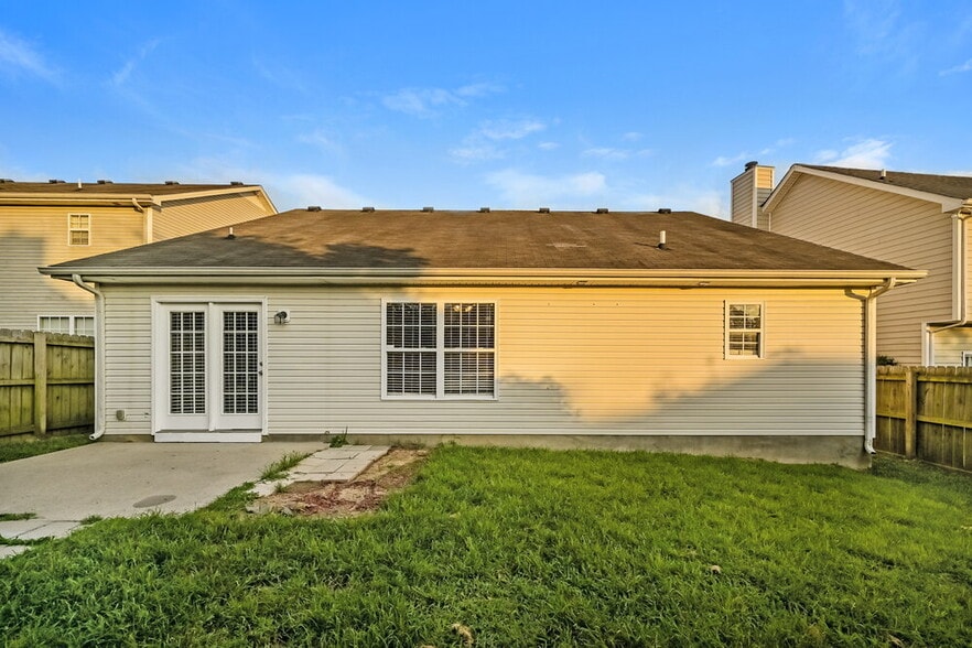 Building Photo - 8864 Cressent Glen Ct