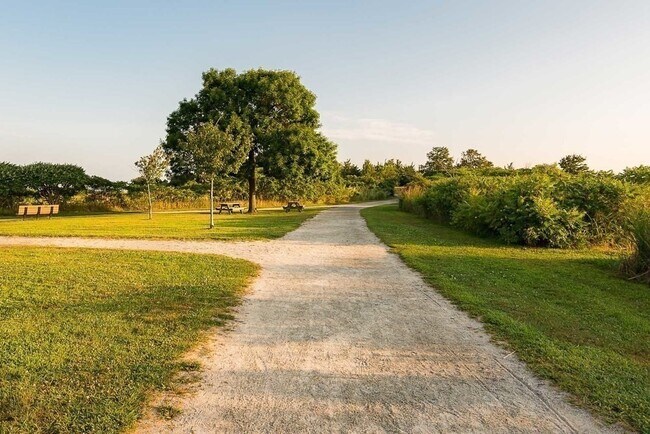 Building Photo - 73 Broad Reach