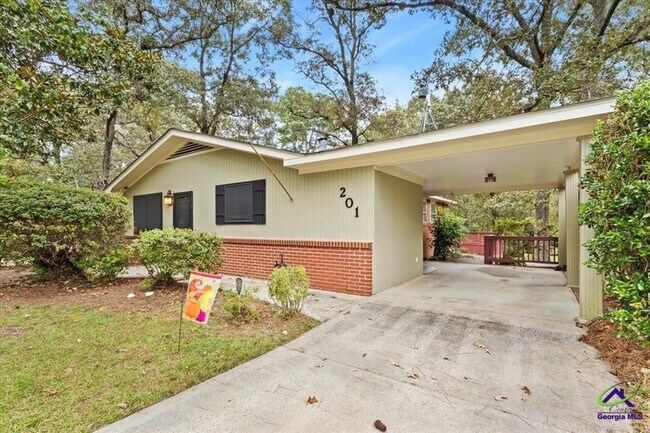 Primary Photo - 201 Marvin Blvd