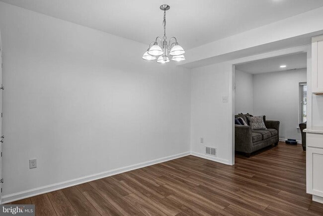 Building Photo - 604 Iva Ln