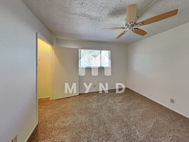 Building Photo - 2418 T St Apt 5