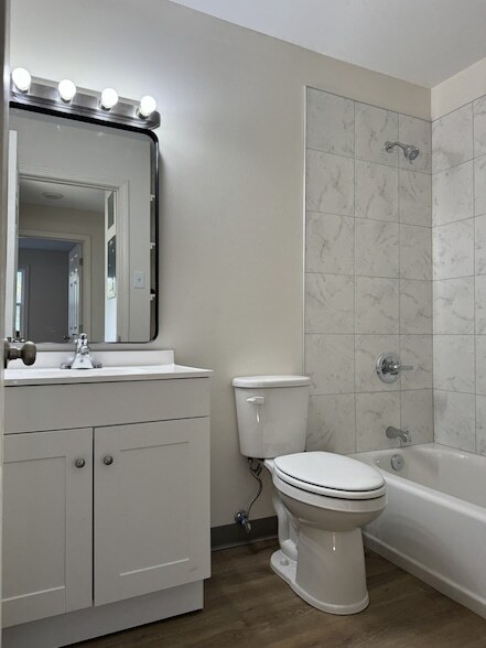 Building Photo - 204 S Clydeton Rd