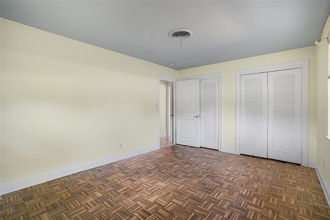 Building Photo - 500 Gardenia Ln