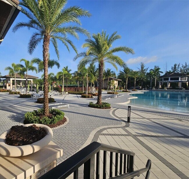 Building Photo - 8800 NW 97th Ave
