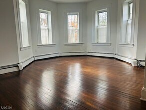 Building Photo - 7 Norwood Ave