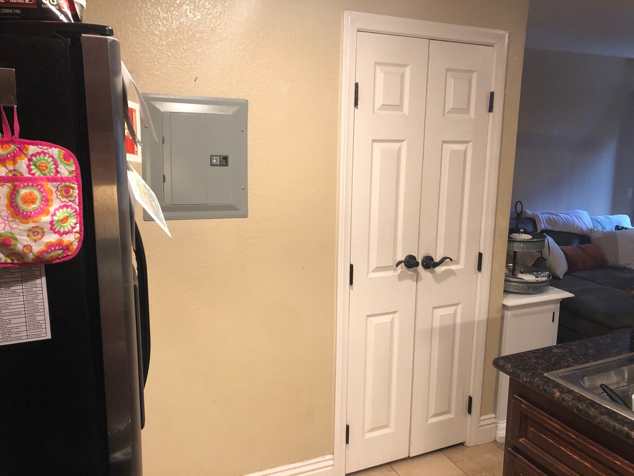 Building Photo - 3927 Nobel Dr