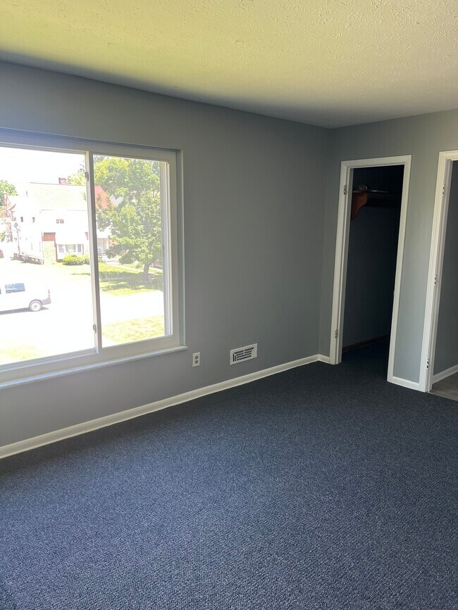 Building Photo - 7903 Ackley Rd