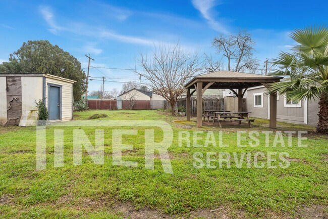 Building Photo - 1531 Virginia Ave