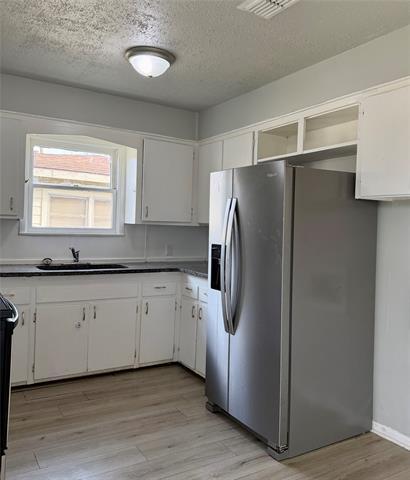 Building Photo - 1126 S Bowie Dr