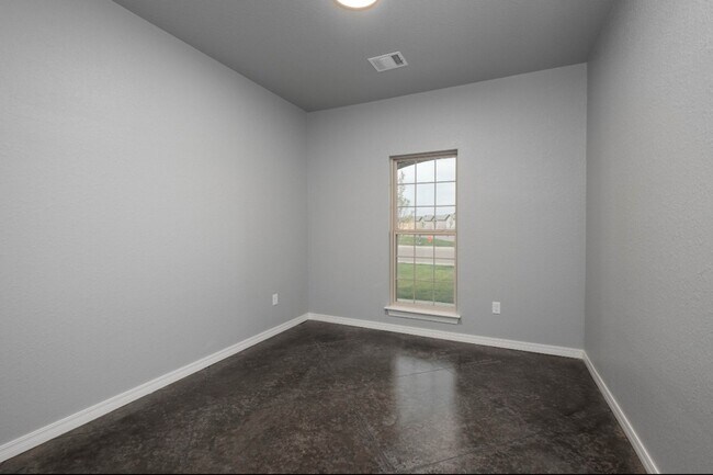 Building Photo - 6703 Star Ln