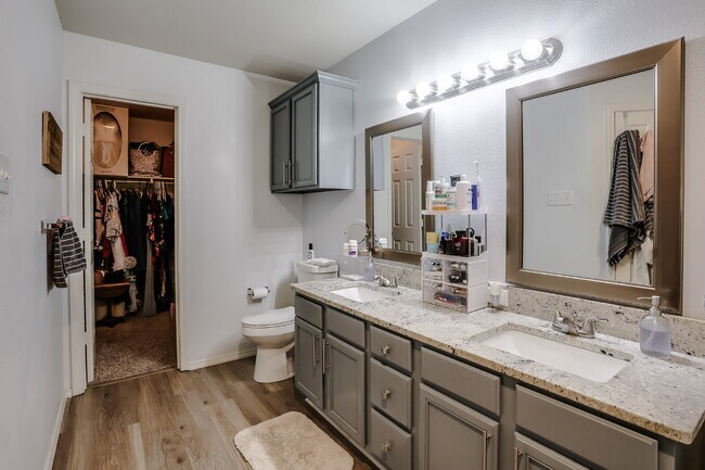 Building Photo - Stunning & Spacious Three Bedroom Home in Frenship School District!