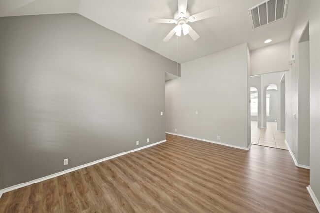 Building Photo - 5710 Everhart Manor Ln
