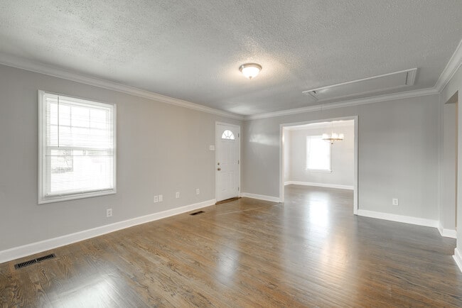 Building Photo - 1503 Ely Rd