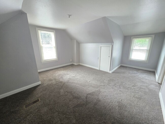 Building Photo - 3 Bed 1 Bath Single Family Home in Wisconsin Rapids