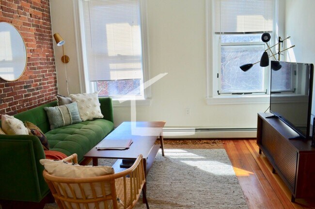 Building Photo - 34 E Springfield St