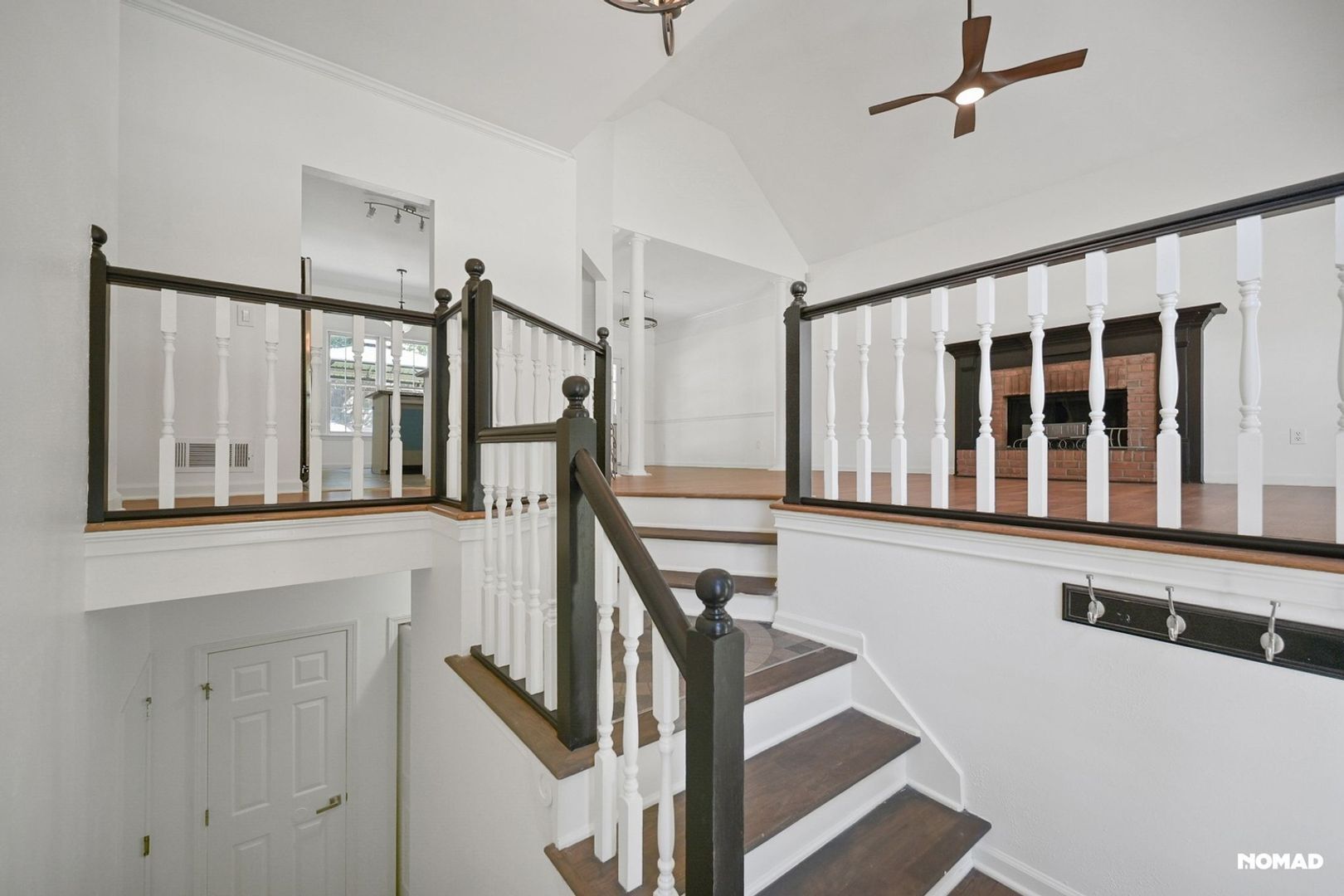 Building Photo - 875 Secret Cove Dr NE