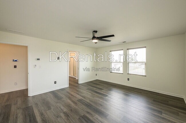 Building Photo - 126 Verona Dr NW