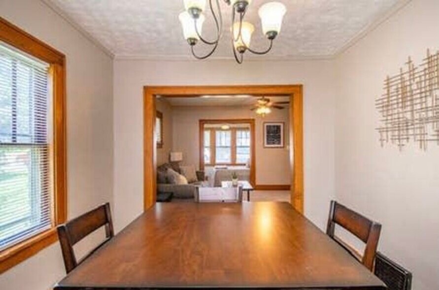 Dining & Living Room - 626 N 41st Ave
