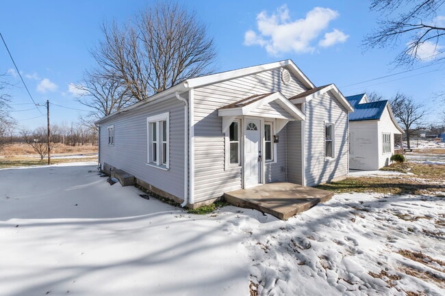 Building Photo - 1438 N Water St