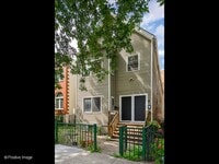 Building Photo - 2142 N Maplewood Ave