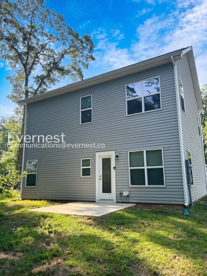 Building Photo - 106 Elwood St