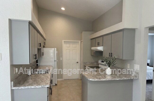 Building Photo - 116 W 19th St