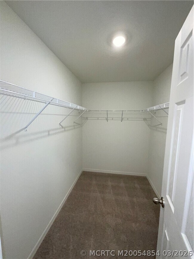 Building Photo - 1701 SE Manth Ln
