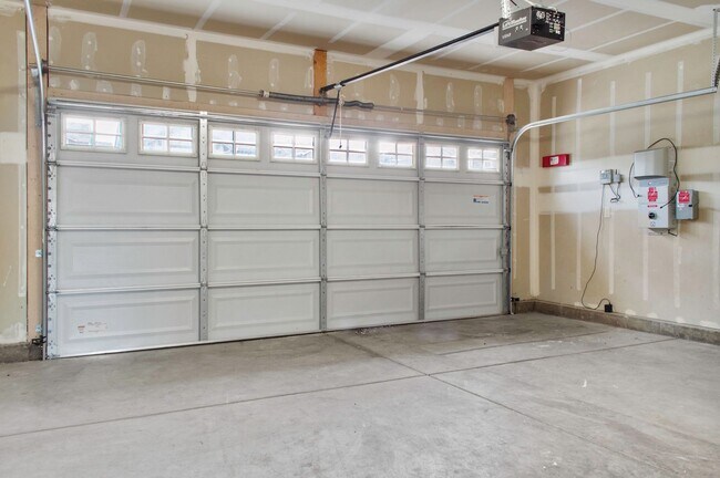 Building Photo - 3249 Torrance Ave