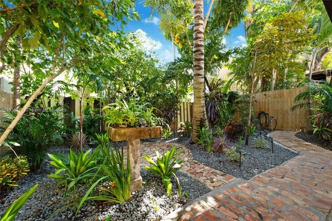 Building Photo - 3791 El Prado Blvd