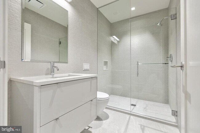 Building Photo - 130 18TH St