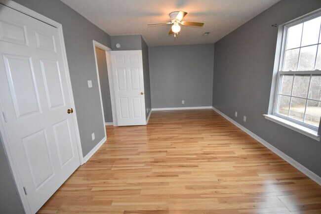 Building Photo - 3 Bedroom Pet Friendly Home For Rent Near ...