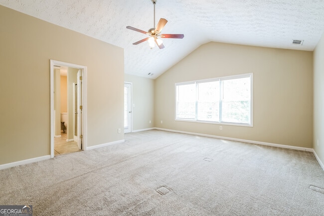 Building Photo - 534 Shadow Valley Ct