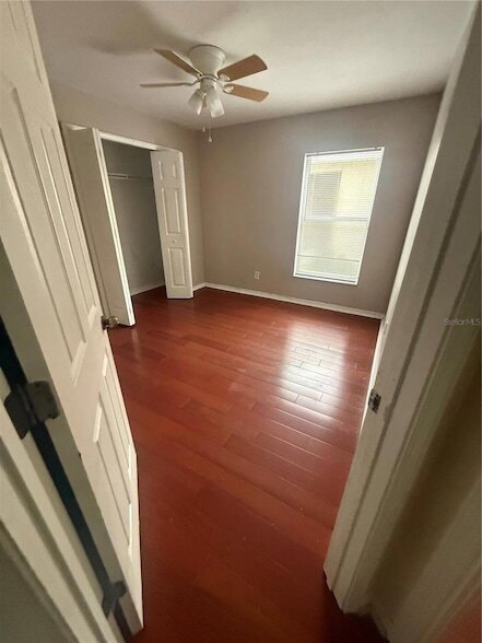 Building Photo - 11422 Crestlake Village Dr
