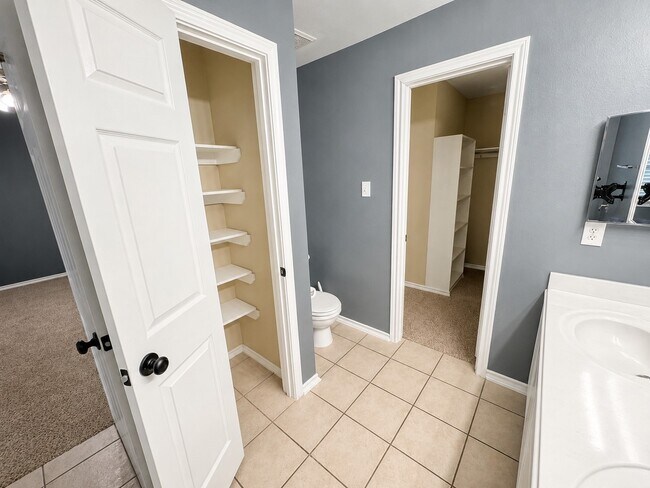 Building Photo - 134 N Camellia Grove Cir