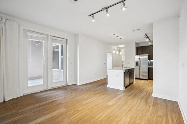 Building Photo - 1900 Barton Springs Rd