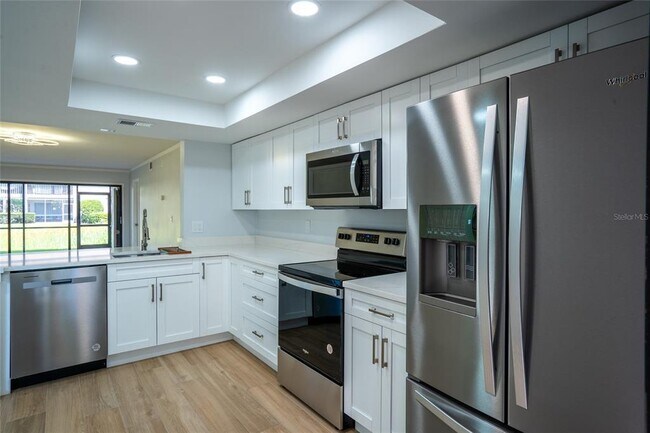 Building Photo - 5797 Summerside Ln