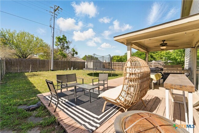 Building Photo - 148 Willow View