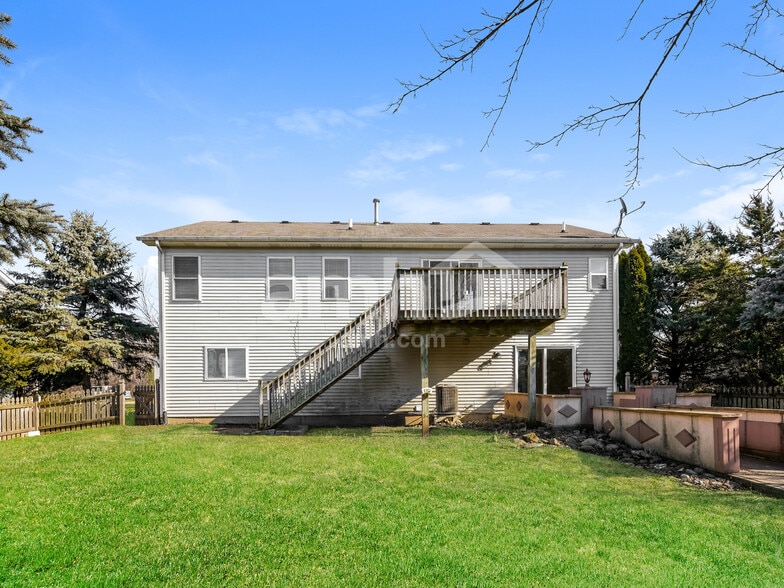 Building Photo - 112 Shawnee Ln