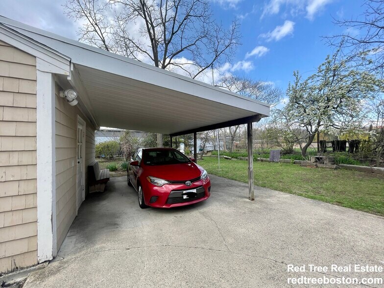 Building Photo - 83 Lexington St