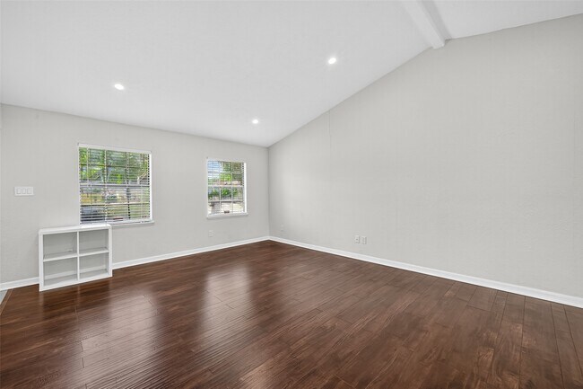 Building Photo - 15638 Empanada Dr