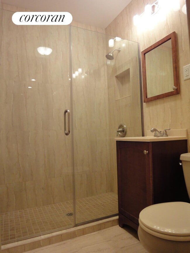 Building Photo - 152 E 35th St