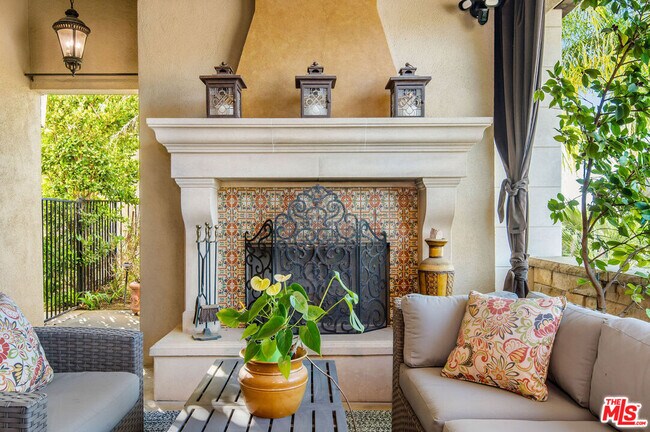 Building Photo - 24908 Bella Vista Dr