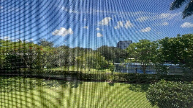 Building Photo - 3500 Oaks Clubhouse Dr