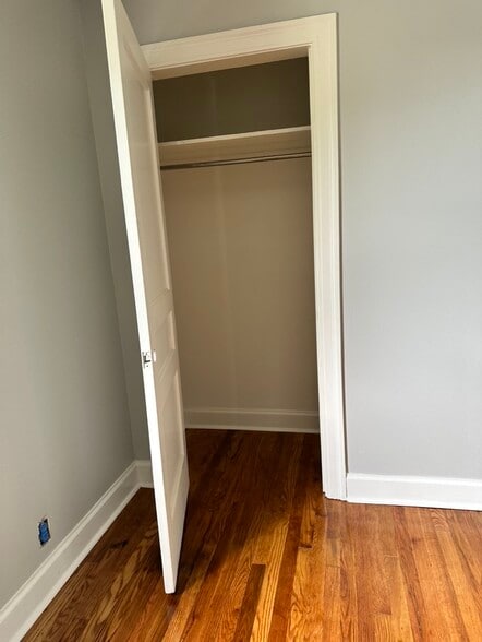 Bedrooms have great closet space - 1826 River Dr