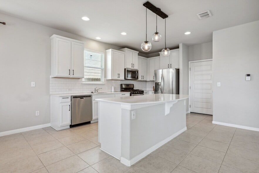 Building Photo - 10210 Ansel Dr