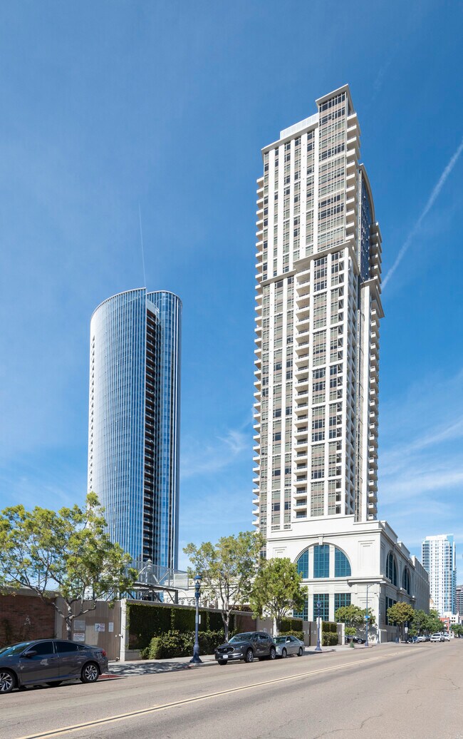 Building Photo - 700 W E St