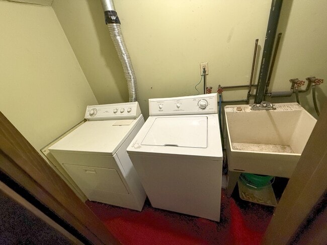 Building Photo - 111 S 12th St