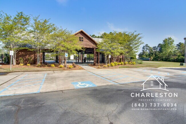 Building Photo - 200 Woodward Rd