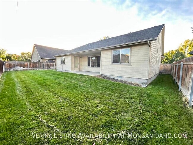Building Photo - 11136 W Wild Iris St
