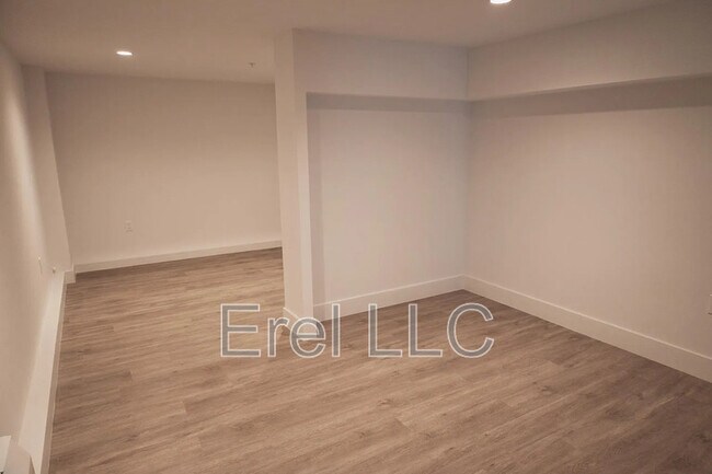 Building Photo - 2747 San Pablo Ave